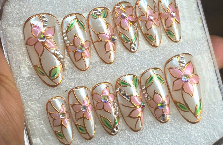 Handmade custom press-on nails crafted to your exact nail sizes for a flawless fit and salon-quality finish and shipping all India
