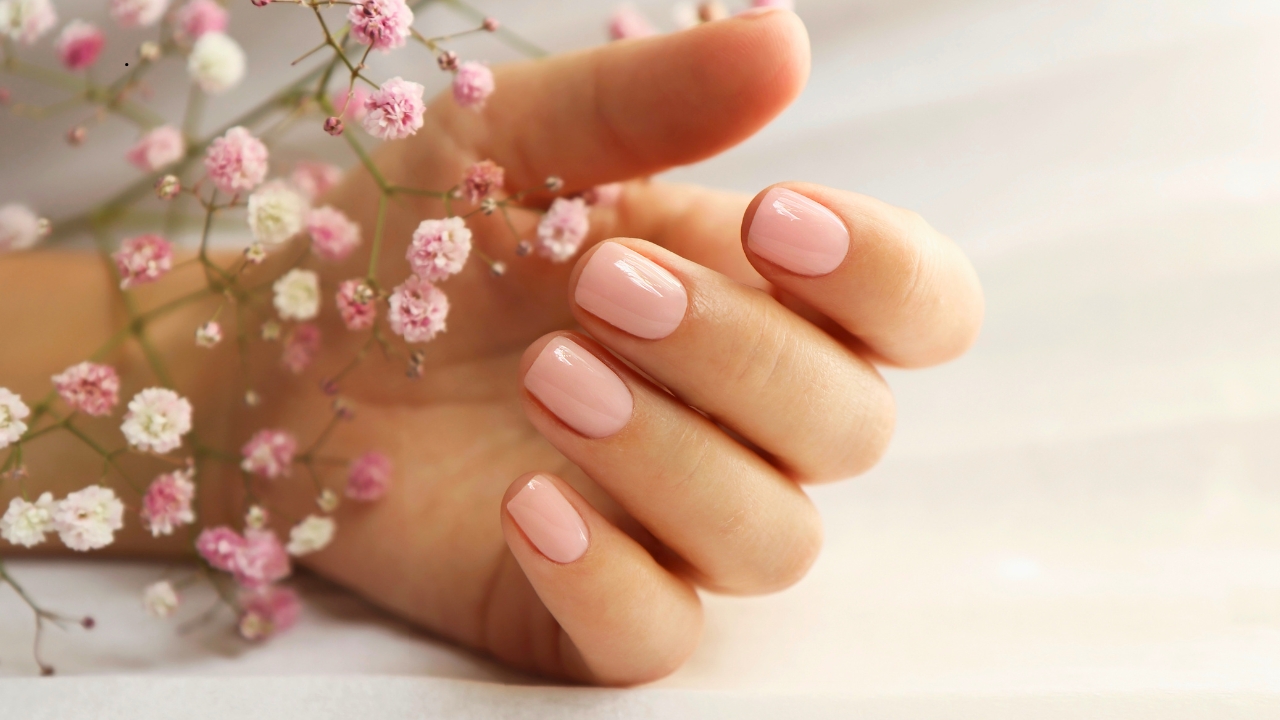 Natural-looking gel nail extensions with lightweight feel and long-lasting glossy finish